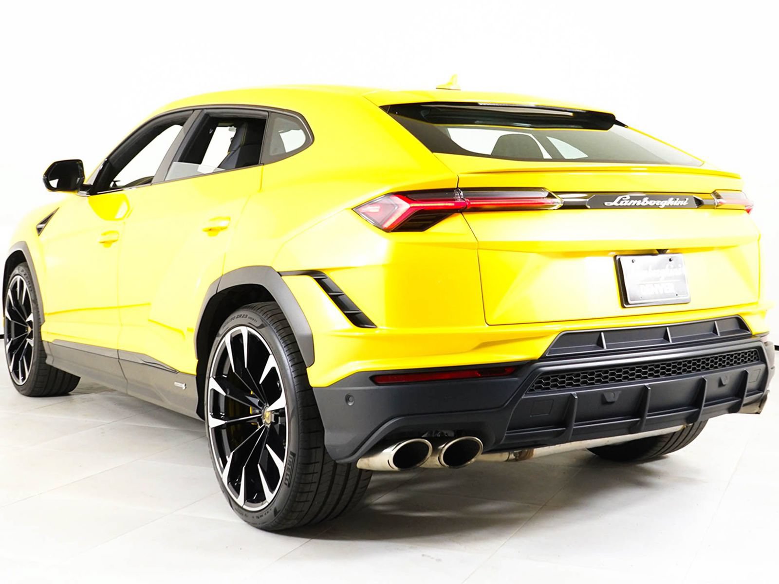 Used 2023 Lamborghini Urus S AWD/4WD image 18