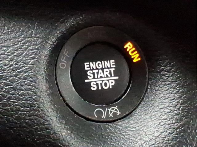 Used 2022 Jeep Cherokee Limited image 23