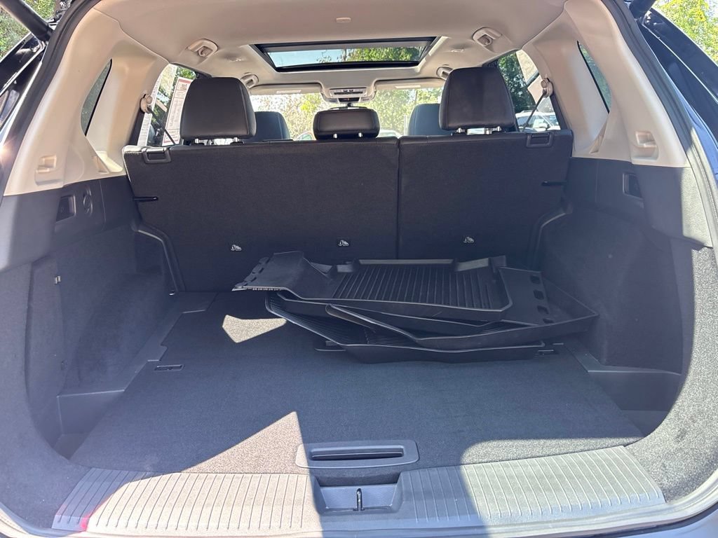 Certified 2023 Nissan Rogue Platinum w/ Platinum Premium Package AWD/4WD image 14