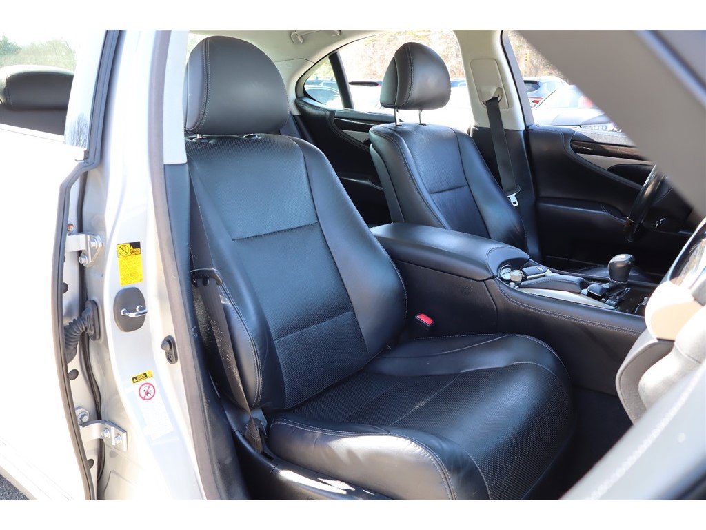 Used 2013 Lexus LS 460 AWD w/ Comfort Pkg image 13