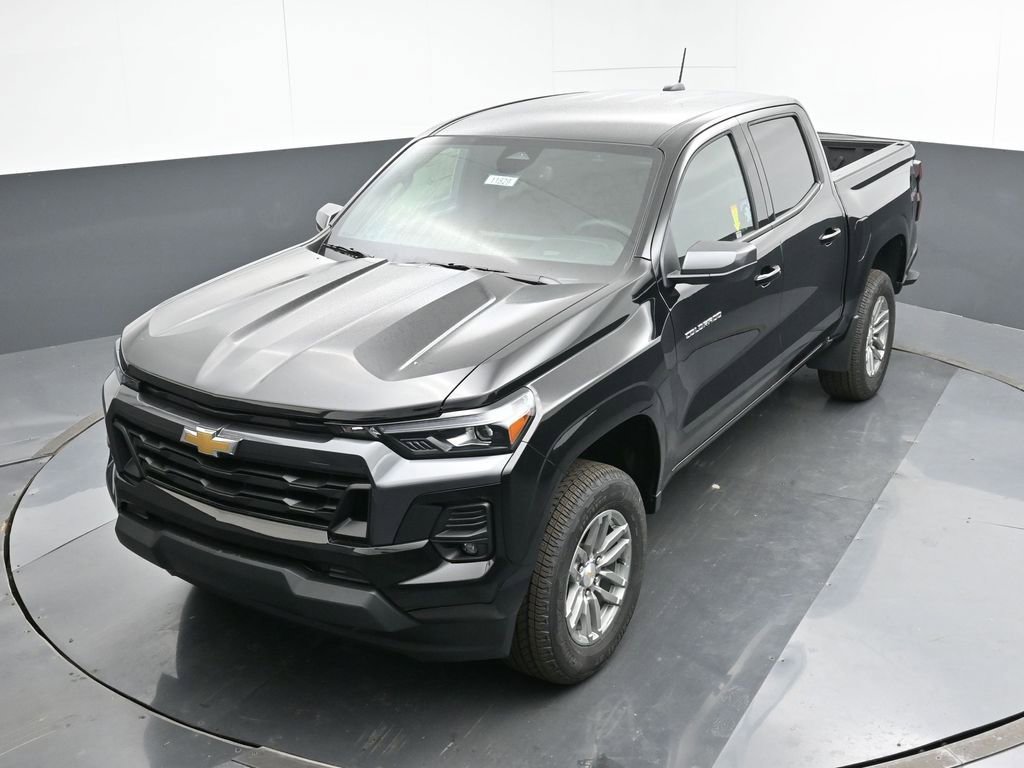 Used 2024 Chevrolet Colorado LT w/ LT Convenience Package III image 17