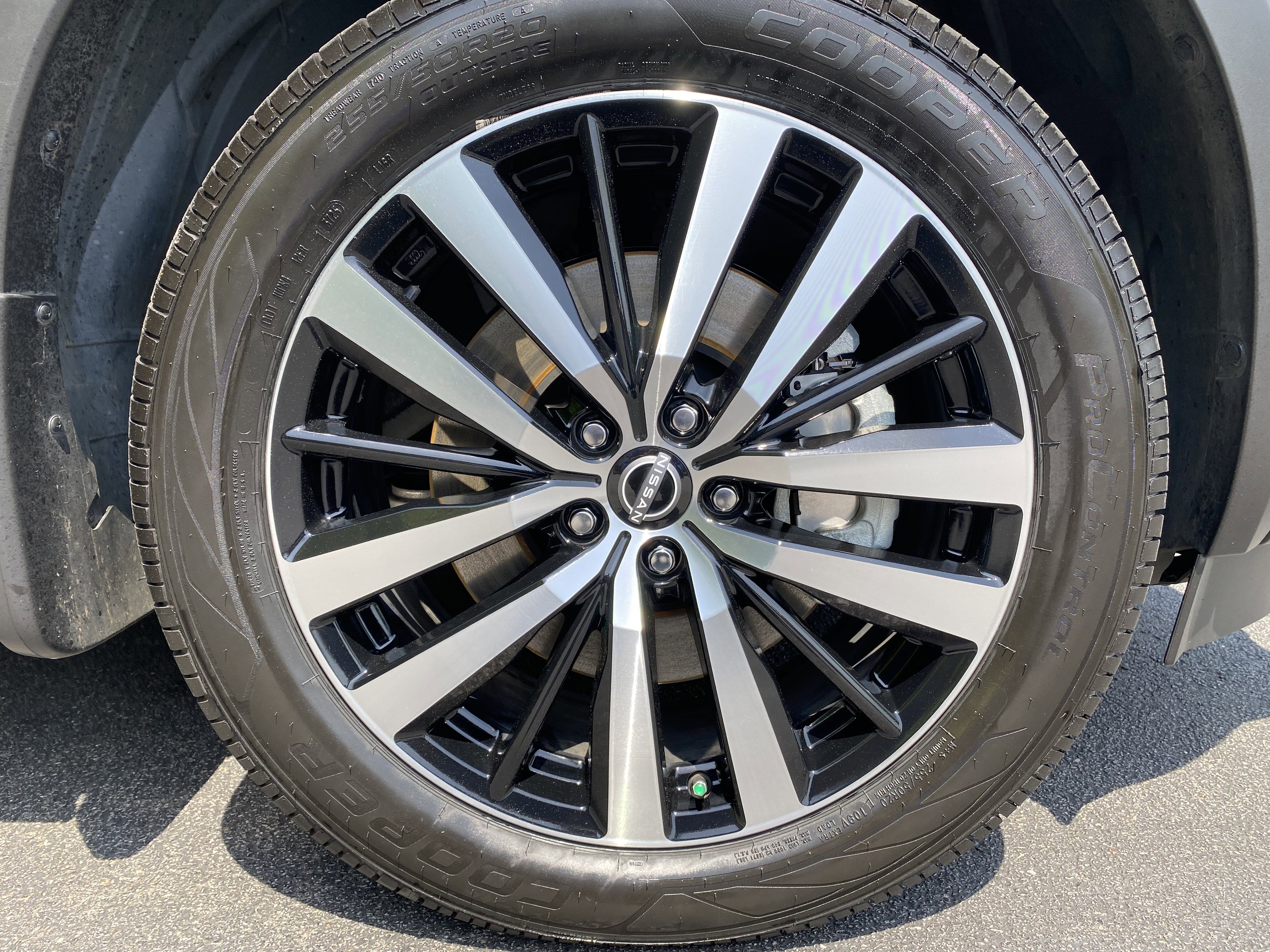 Used 2024 Nissan Pathfinder Platinum image 13