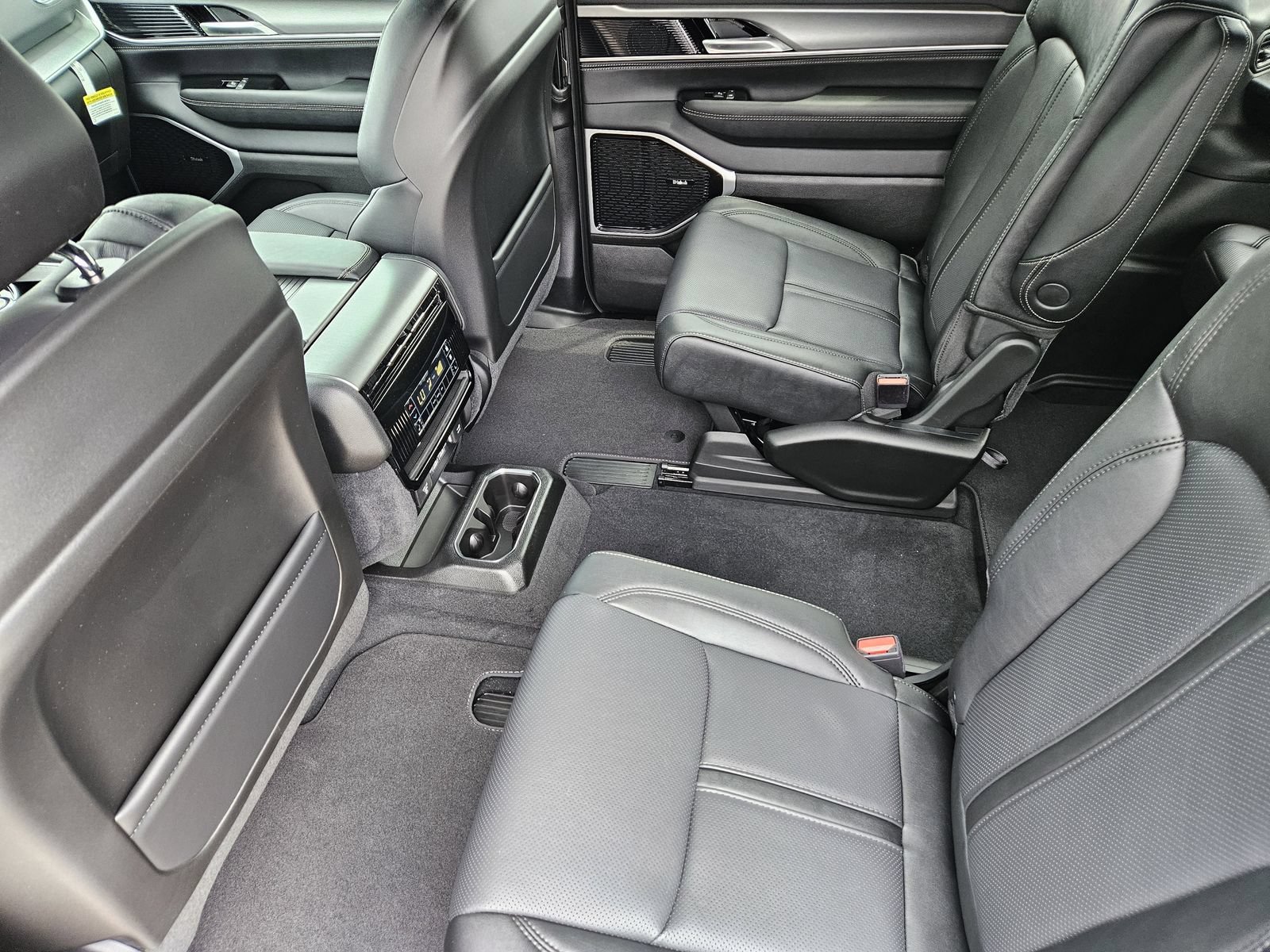 New 2026 Jeep Grand Wagoneer Limited AWD/4WD image 26