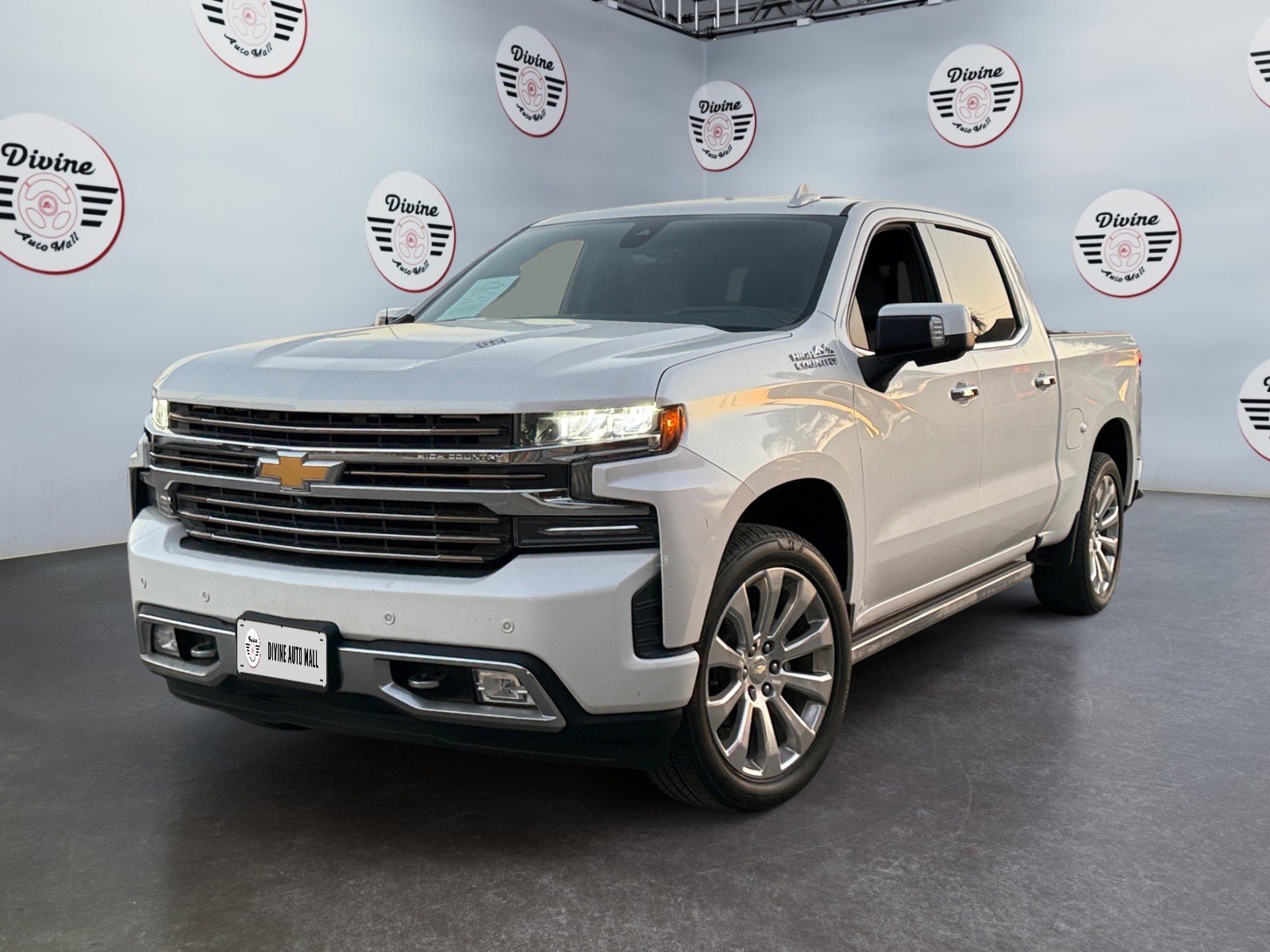 Used 2020 Chevrolet Silverado 1500 High Country w/ Technology Package