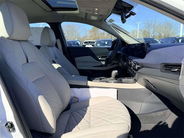 New 2026 Nissan Sentra SL w/ Floor Mat Package image 10