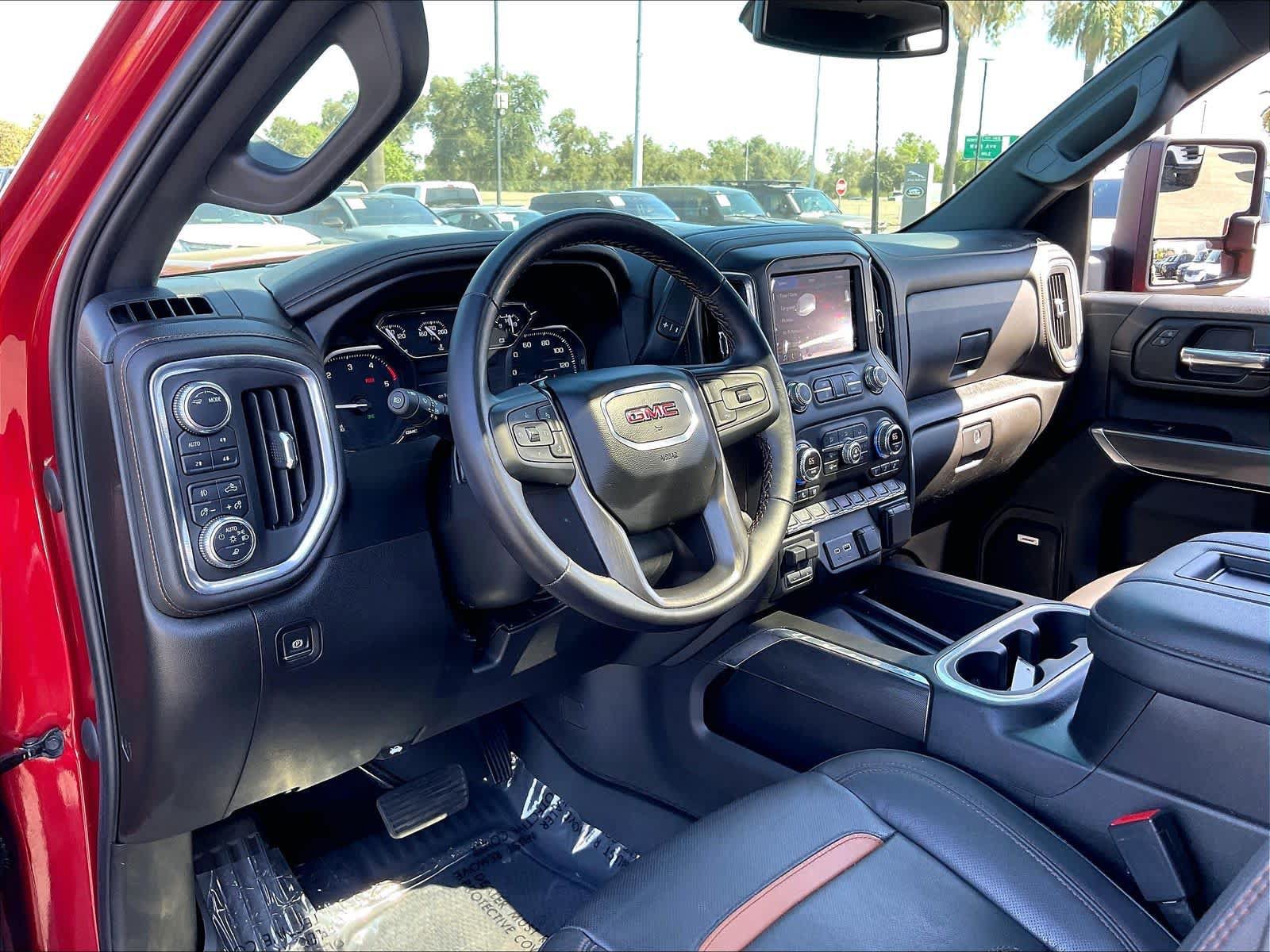 Used 2022 GMC Sierra 2500 AT4 w/ AT4 Preferred Package AWD/4WD image 14