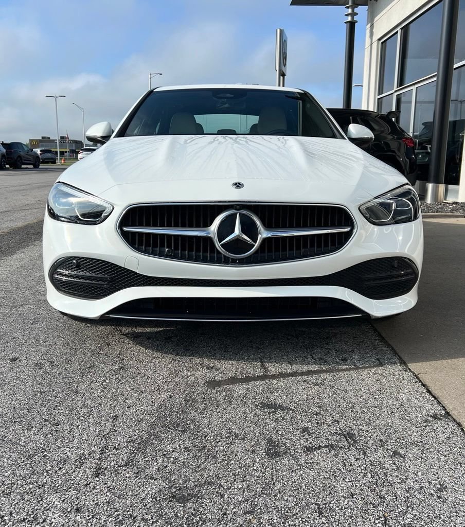 Used 2022 Mercedes-Benz C 300 4MATIC Sedan image 3