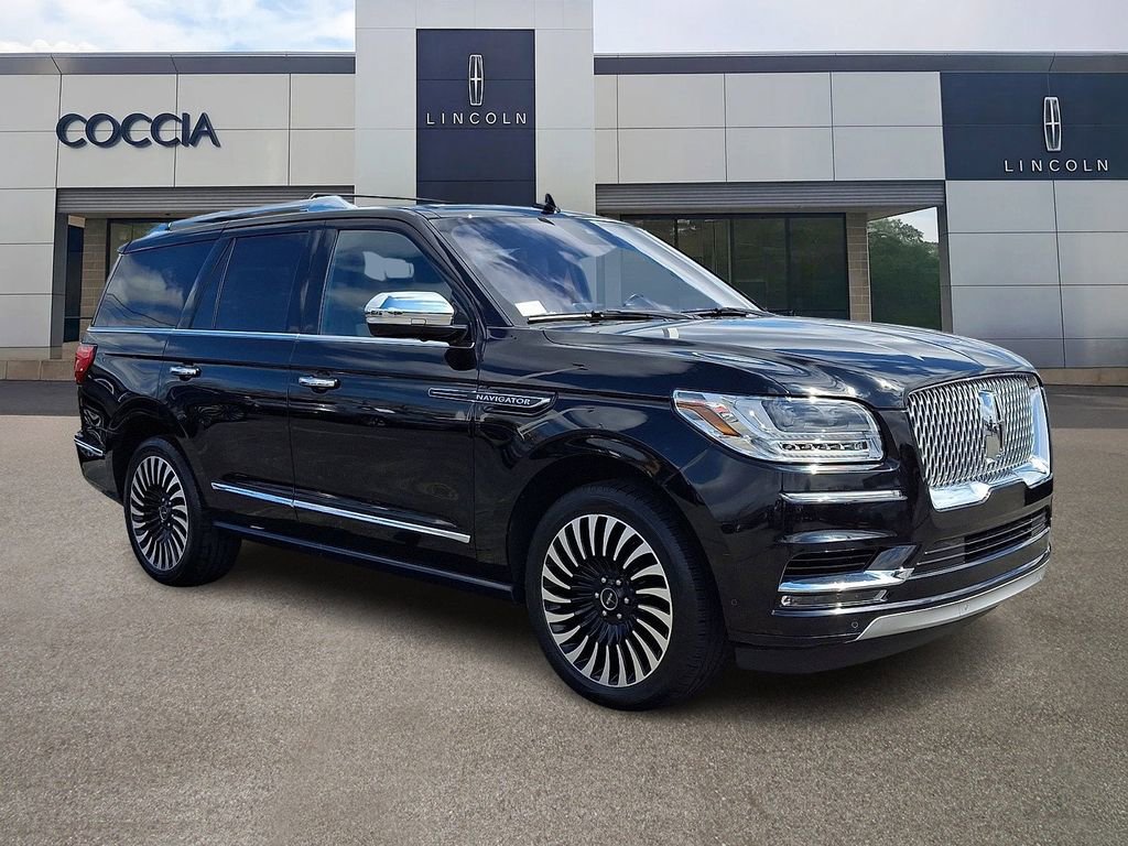 Used 2018 Lincoln Navigator Black Label w/ Cargo Package image 3