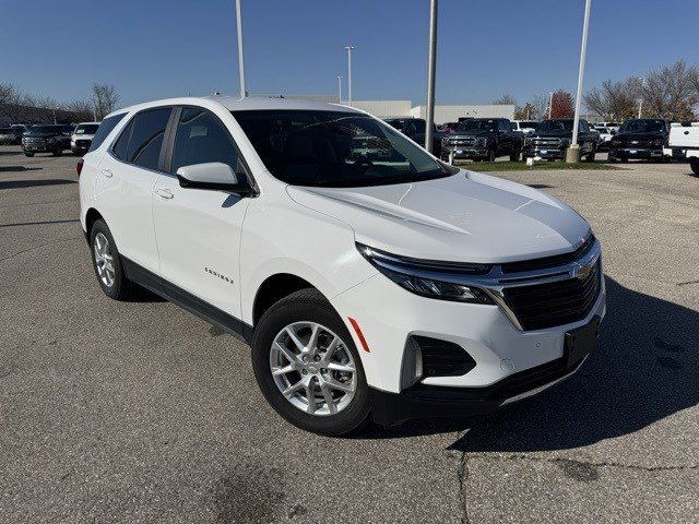 Used 2023 Chevrolet Equinox LT w/ Driver Convenience Package image 1