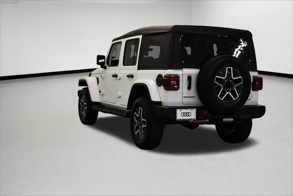 Used 2025 Jeep Wrangler Sahara image 3