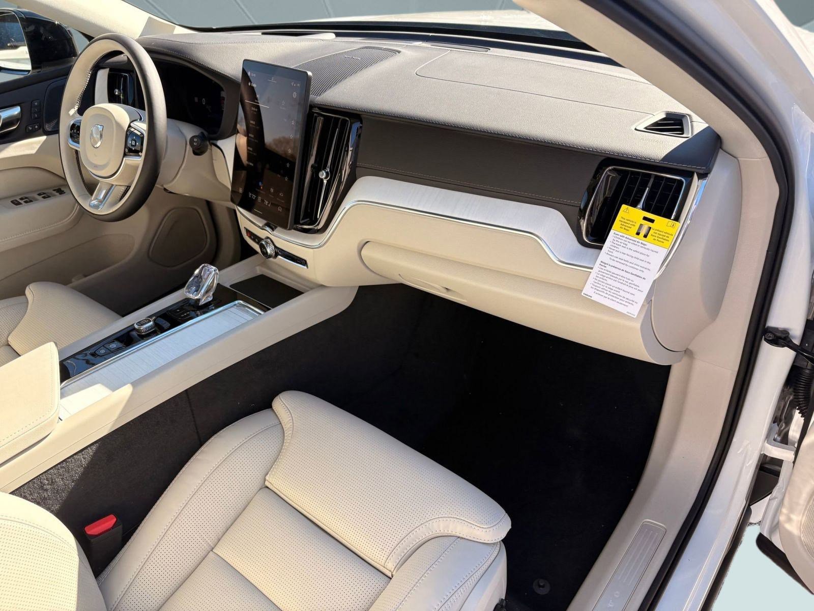 New 2026 Volvo XC60 B5 Ultra w/ Climate Package image 27