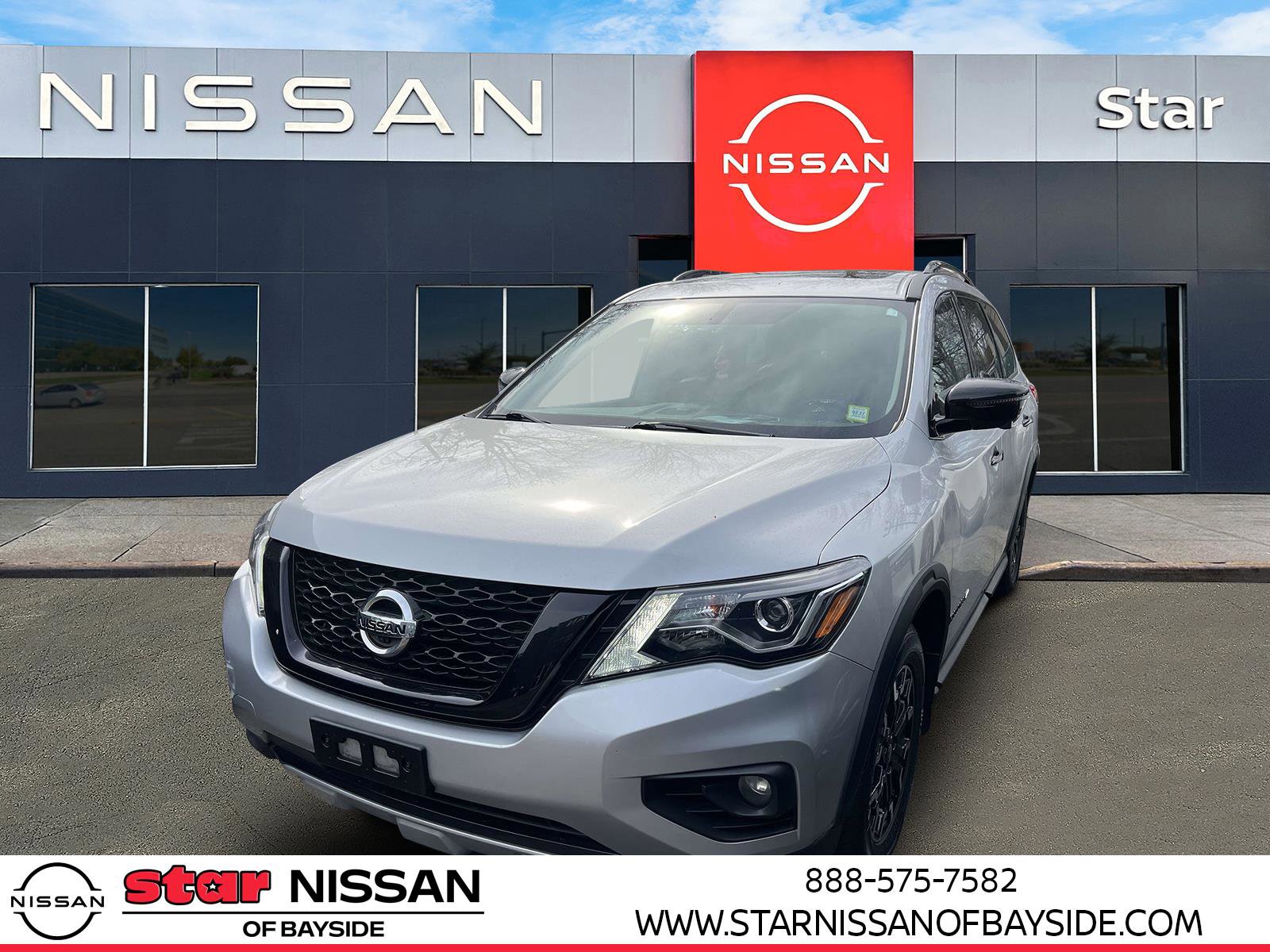 Used 2020 Nissan Pathfinder SL image 3