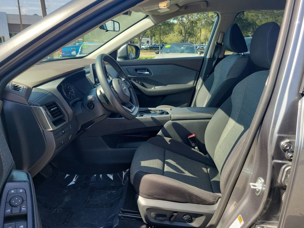 Used 2023 Nissan Rogue SV video 2