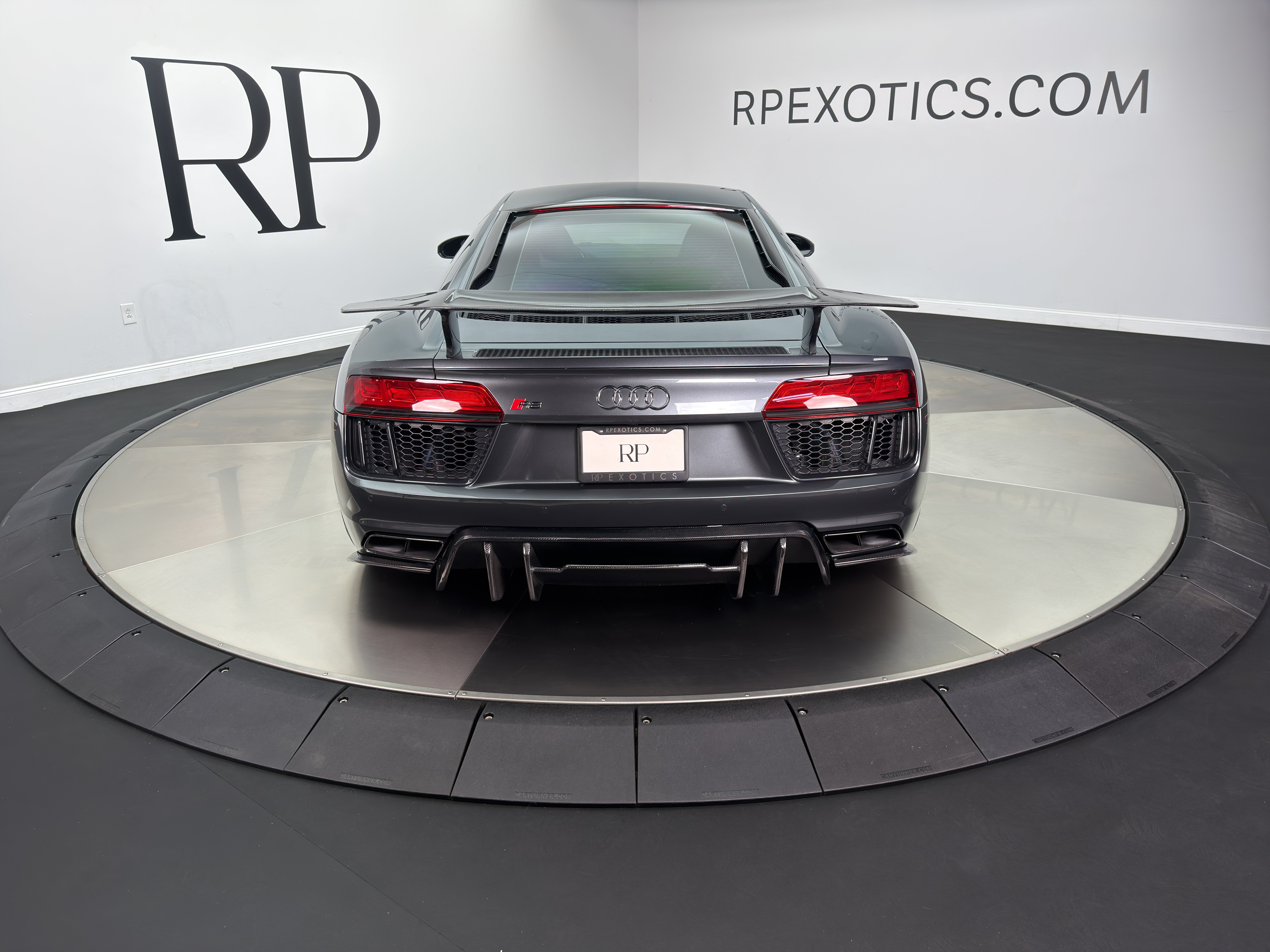 Used 2018 Audi R8 V10 plus AWD/4WD image 8