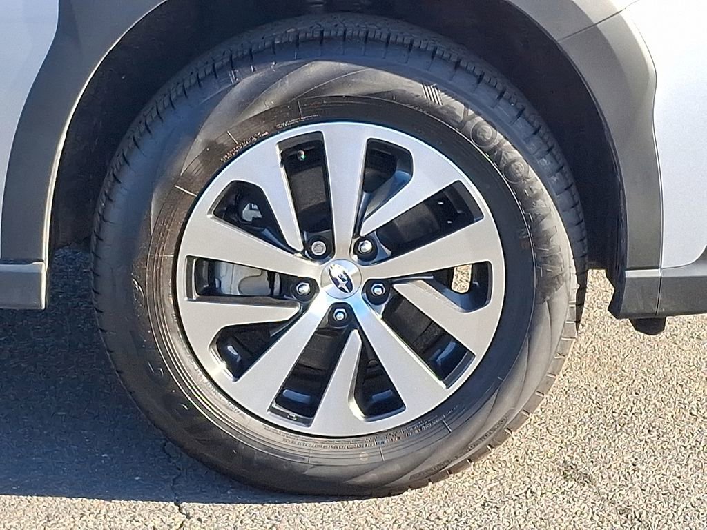 Used 2025 Subaru Outback Premium w/ Tech Package 1 image 8