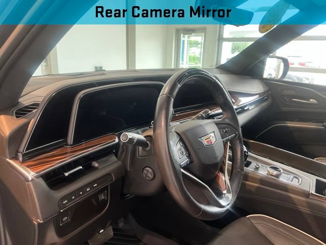 Used 2023 Cadillac Escalade Premium Luxury AWD/4WD image 16