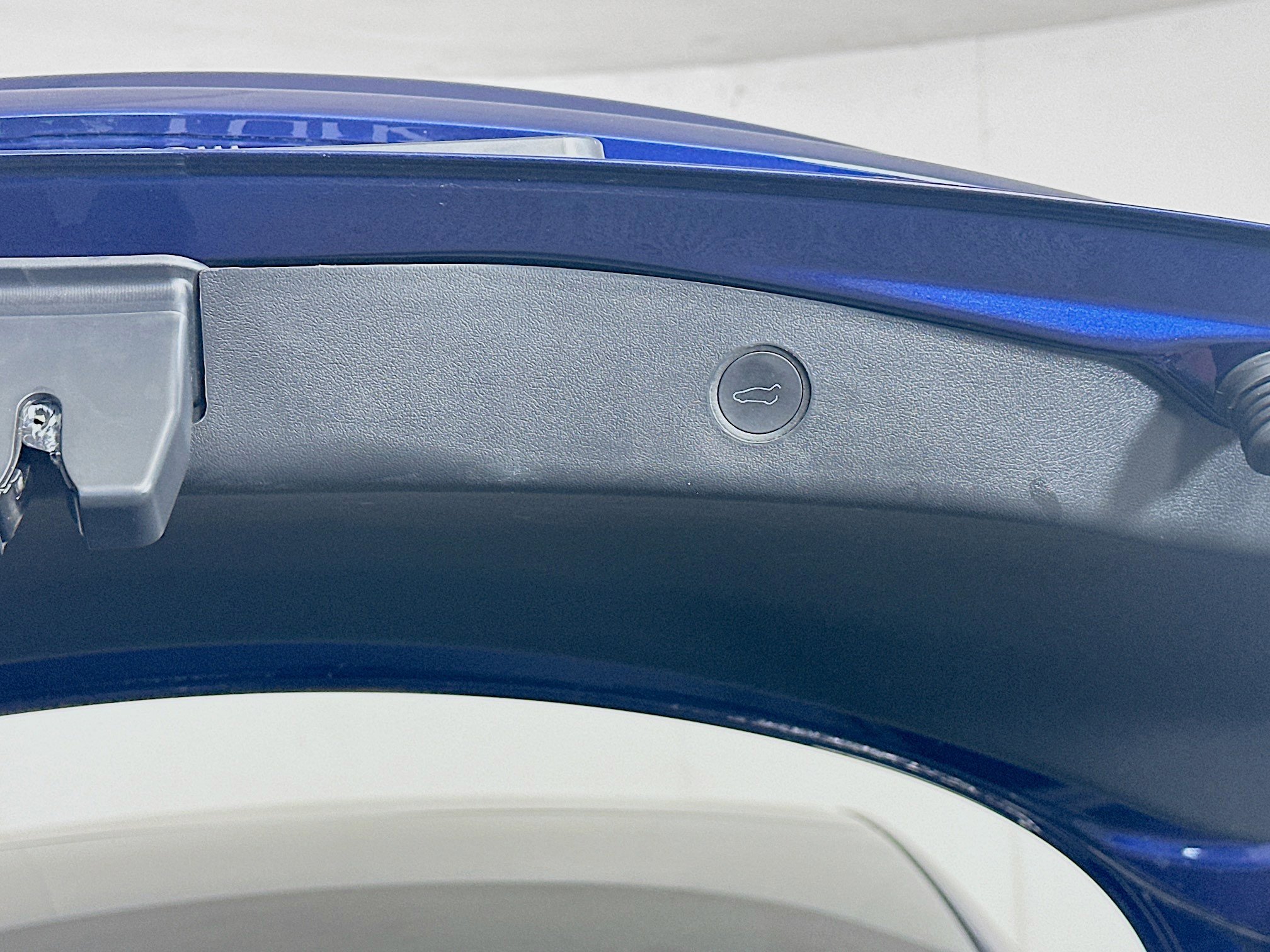 Used 2023 Tesla Model 3 Standard Range image 31