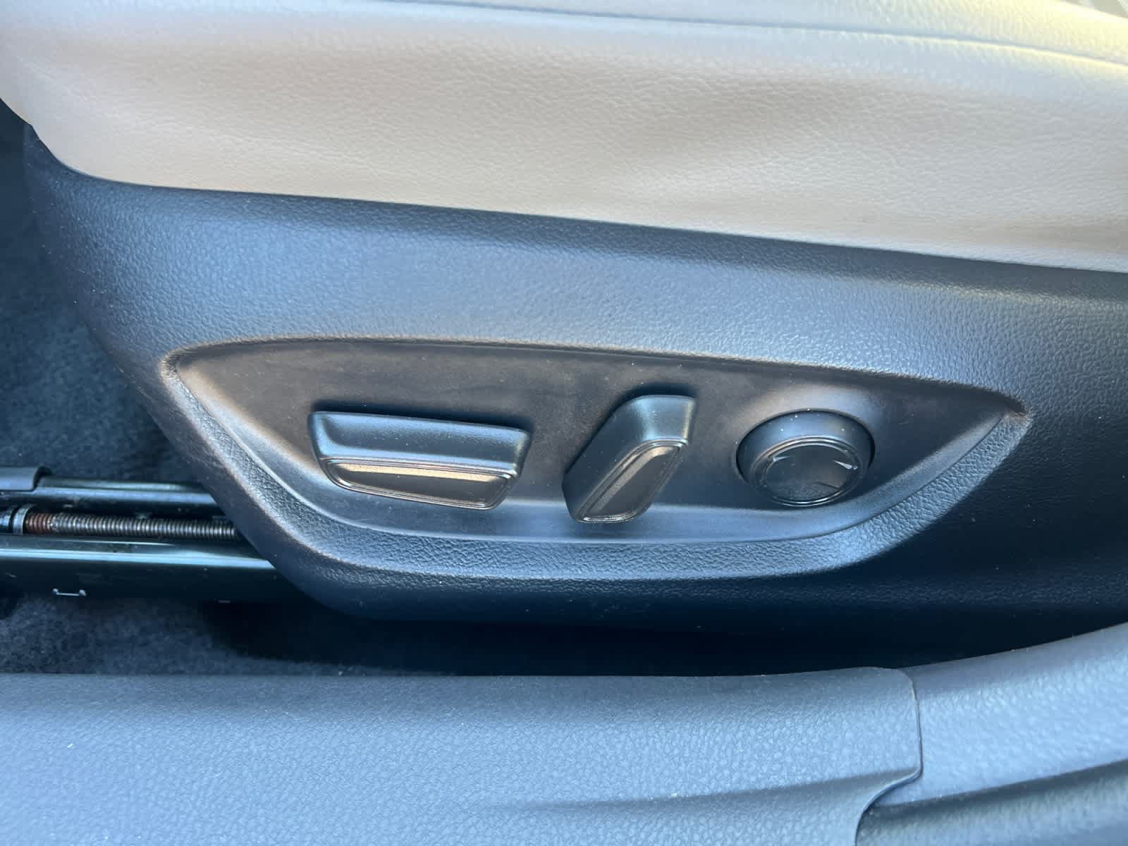 Used 2023 Toyota Camry SE FWD image 18
