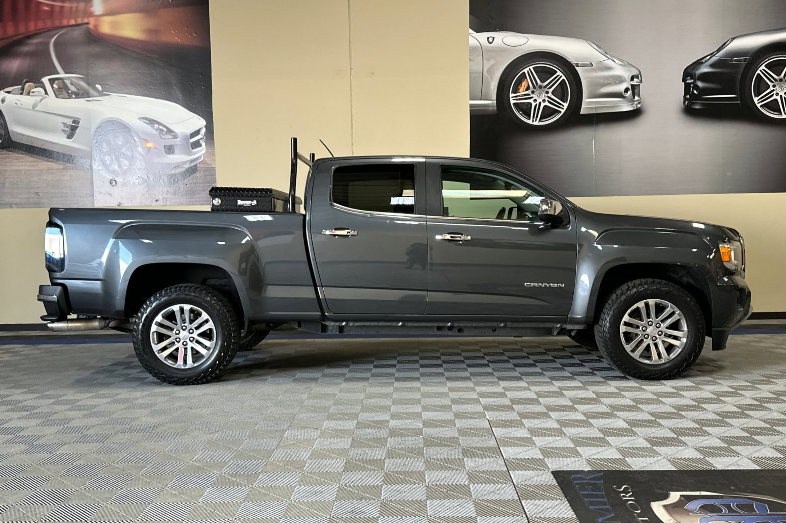 Used 2016 GMC Canyon SLT w/ Driver Alert Package image 3