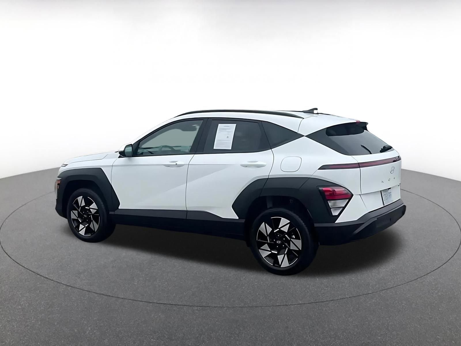 Used 2025 Hyundai Kona SEL image 10