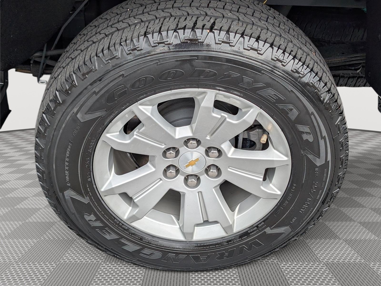Used 2022 Chevrolet Colorado LT AWD/4WD image 11