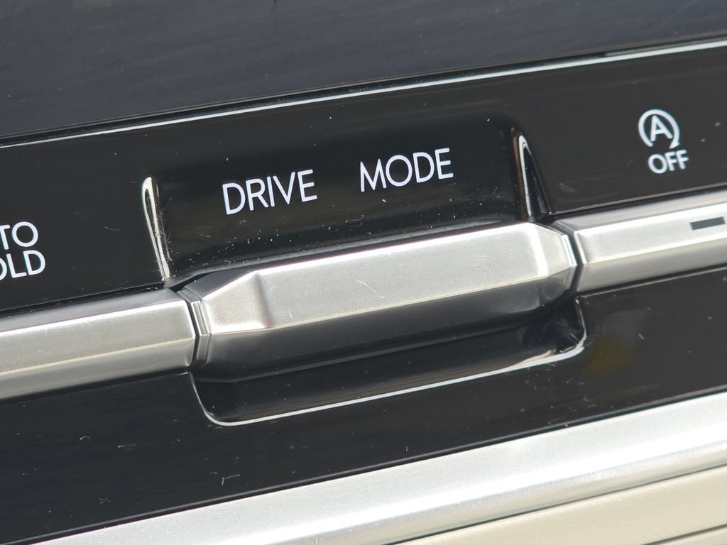 Used 2025 Hyundai Santa Fe SEL FWD image 7