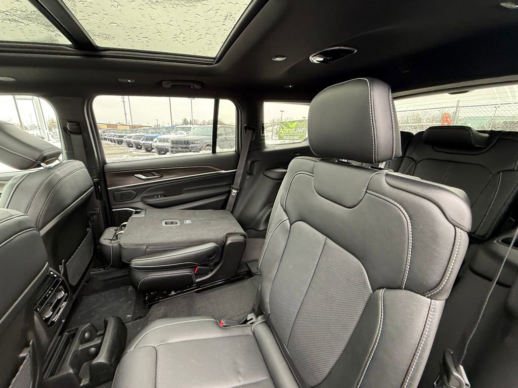 New 2026 Jeep Grand Cherokee L Limited image 24