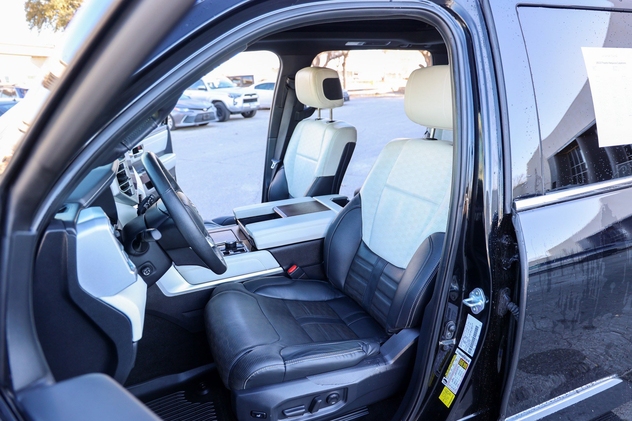Used 2023 Toyota Sequoia Capstone image 35