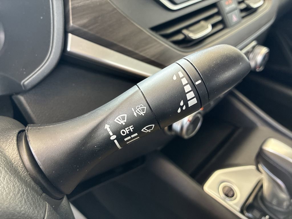Used 2025 Nissan Altima 2.5 SV FWD image 28