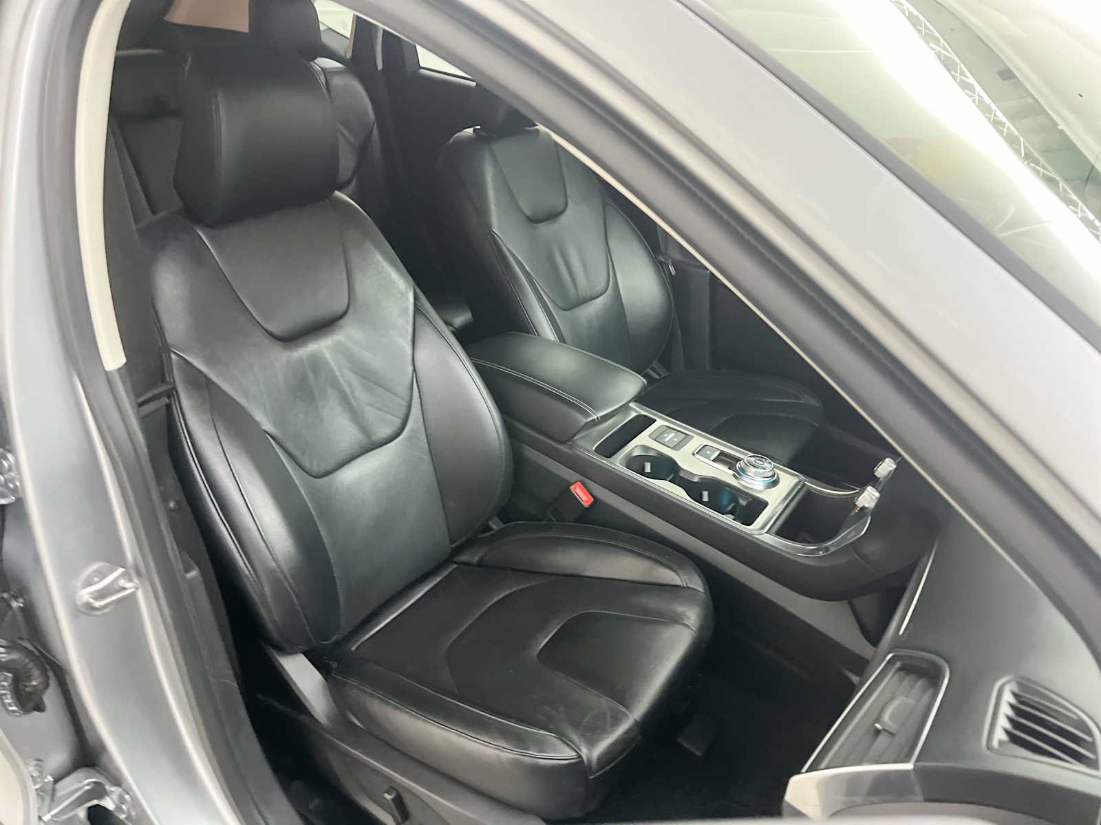Used 2022 Ford Edge Titanium AWD/4WD image 30