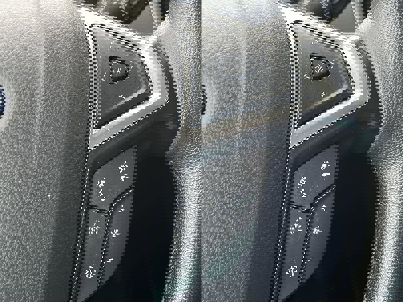 Used 2024 Ford Edge Titanium image 28