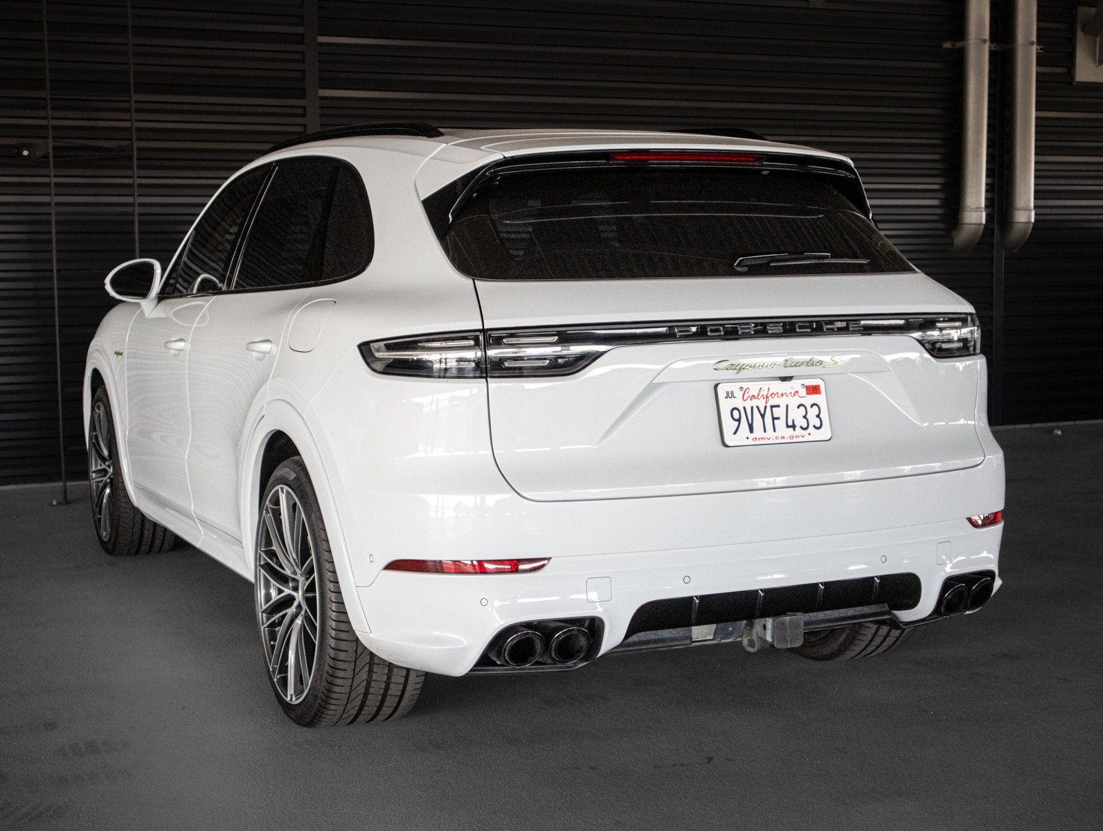 Used 2022 Porsche Cayenne Turbo S AWD/4WD image 3