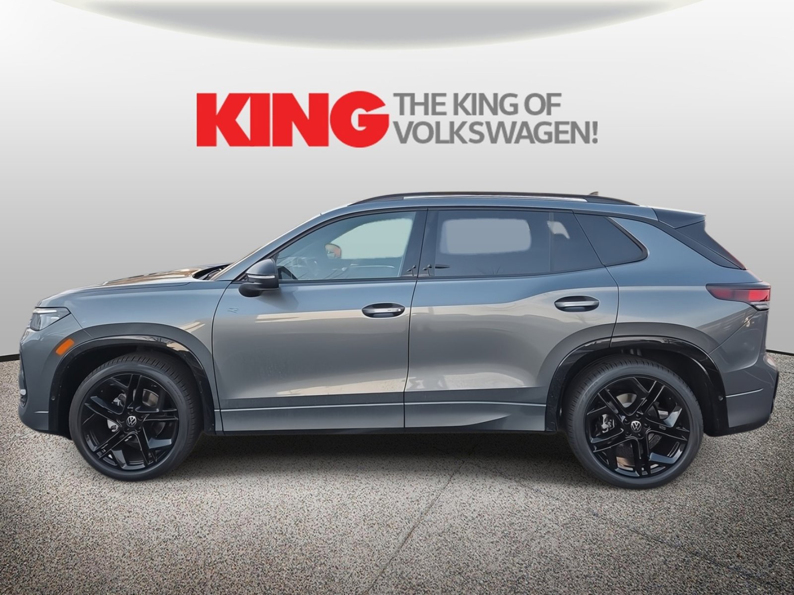 New 2026 Volkswagen Tiguan SE R-Line image 7