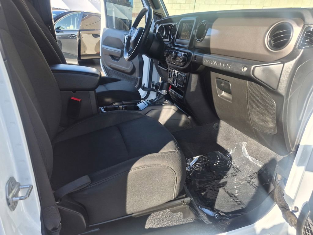 Used 2020 Jeep Wrangler Unlimited Sport AWD/4WD image 26