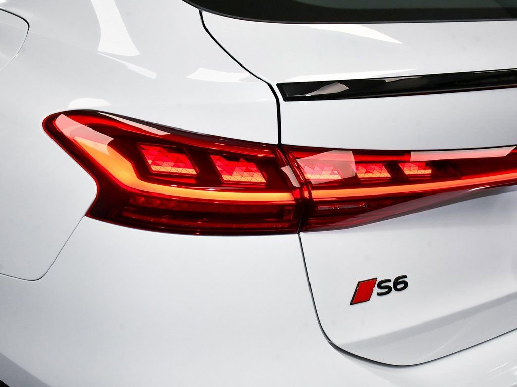 Used 2025 Audi S6 e-tron Prestige w/ 21" Black Optic Package AWD/4WD image 90