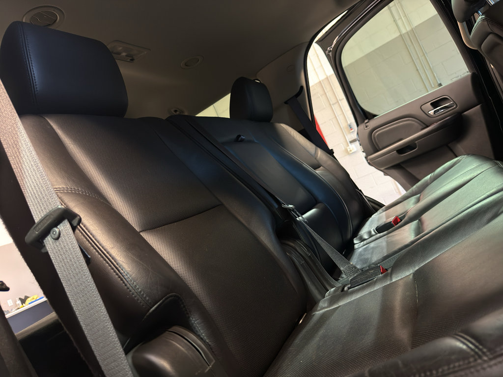 Used 2014 Cadillac Escalade Luxury AWD/4WD image 26