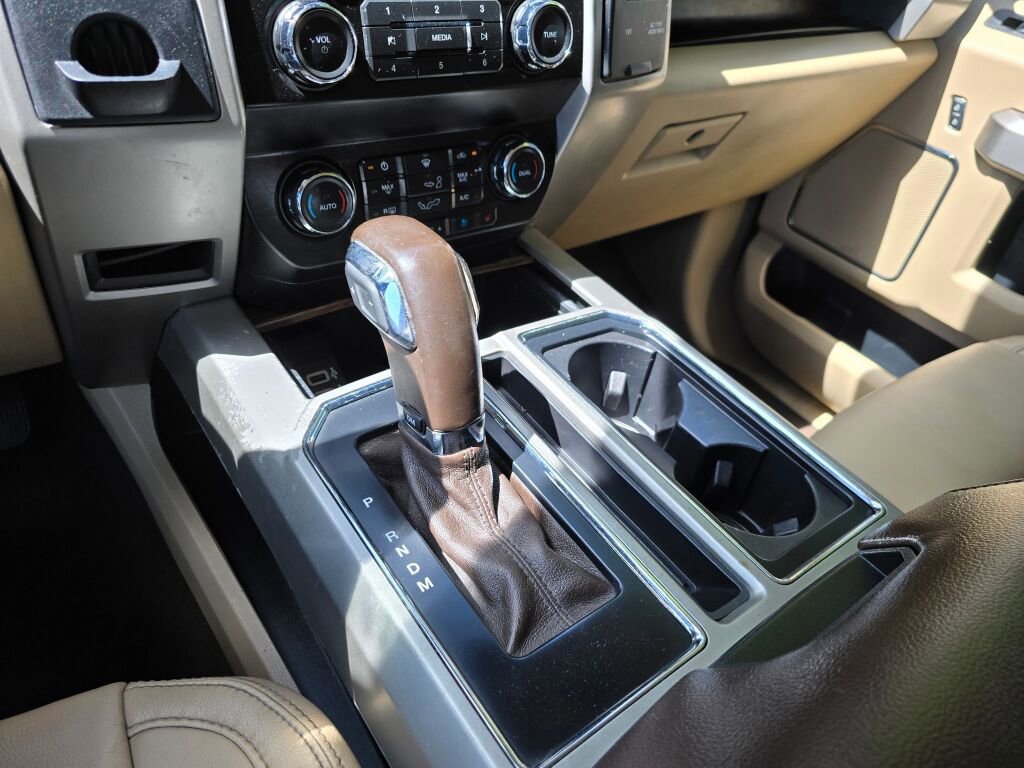 Used 2020 Ford F150 Lariat image 34