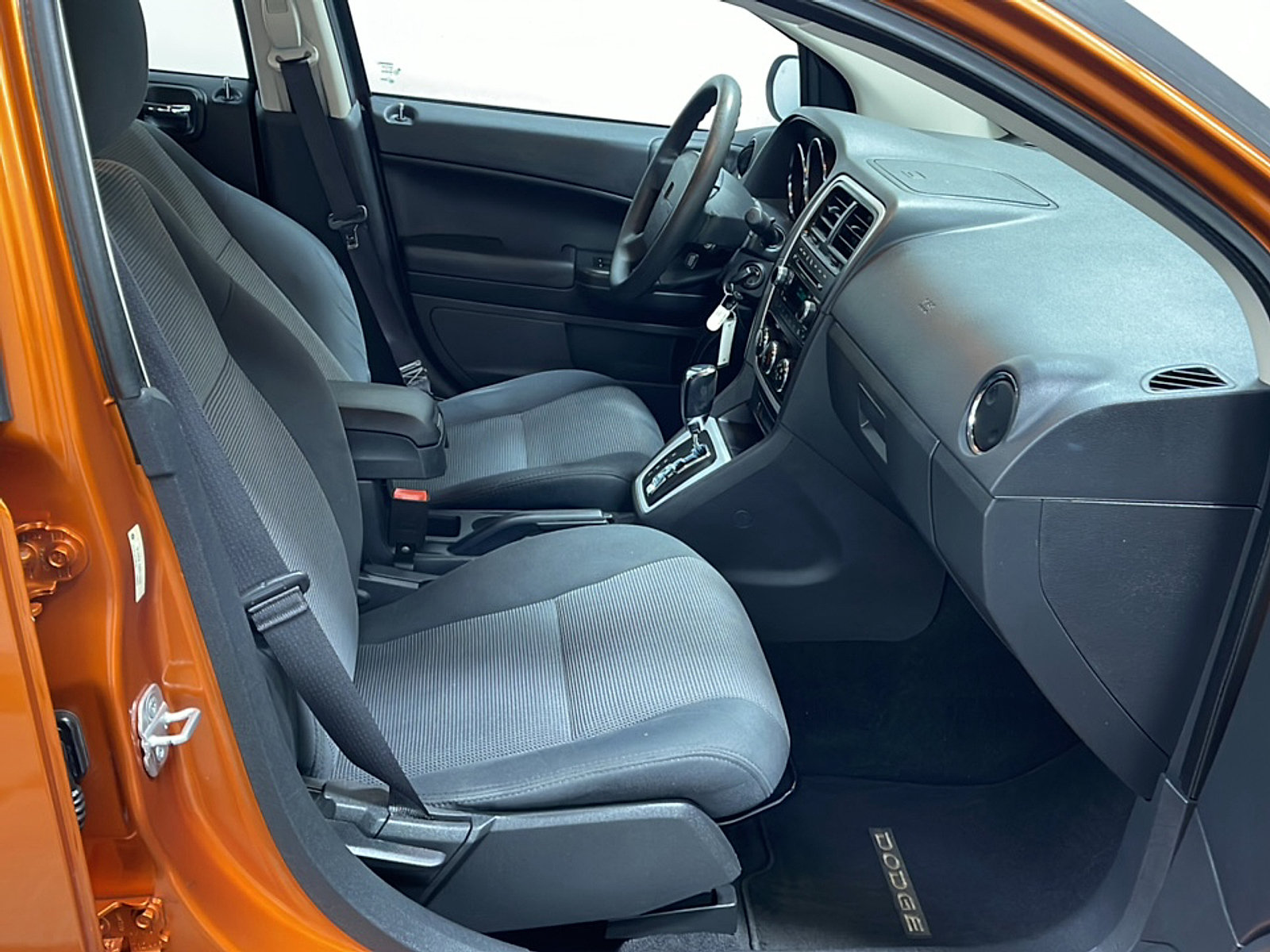 Used 2011 Dodge Caliber Mainstreet FWD image 19
