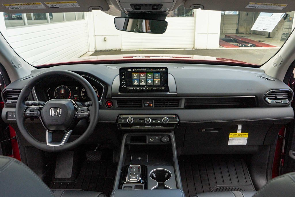 New 2025 Honda Pilot Touring image 20