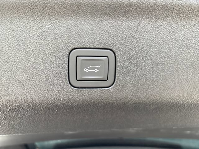 Used 2026 GMC Yukon AT4 Ultimate w/ LPO, Floor Liner Package AWD/4WD image 26