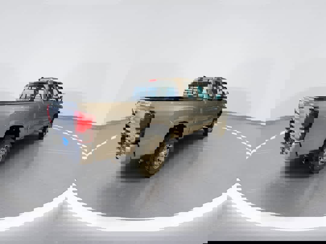 Certified 2018 Toyota Tacoma SR image 8