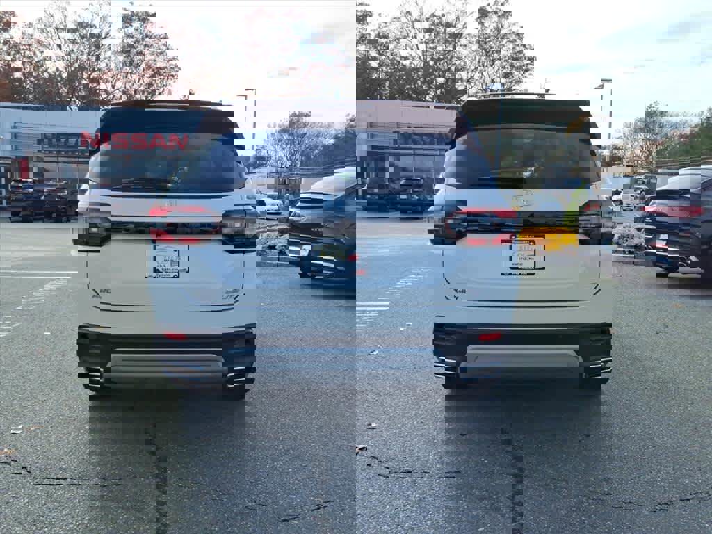 Used 2023 Honda Pilot Elite image 6