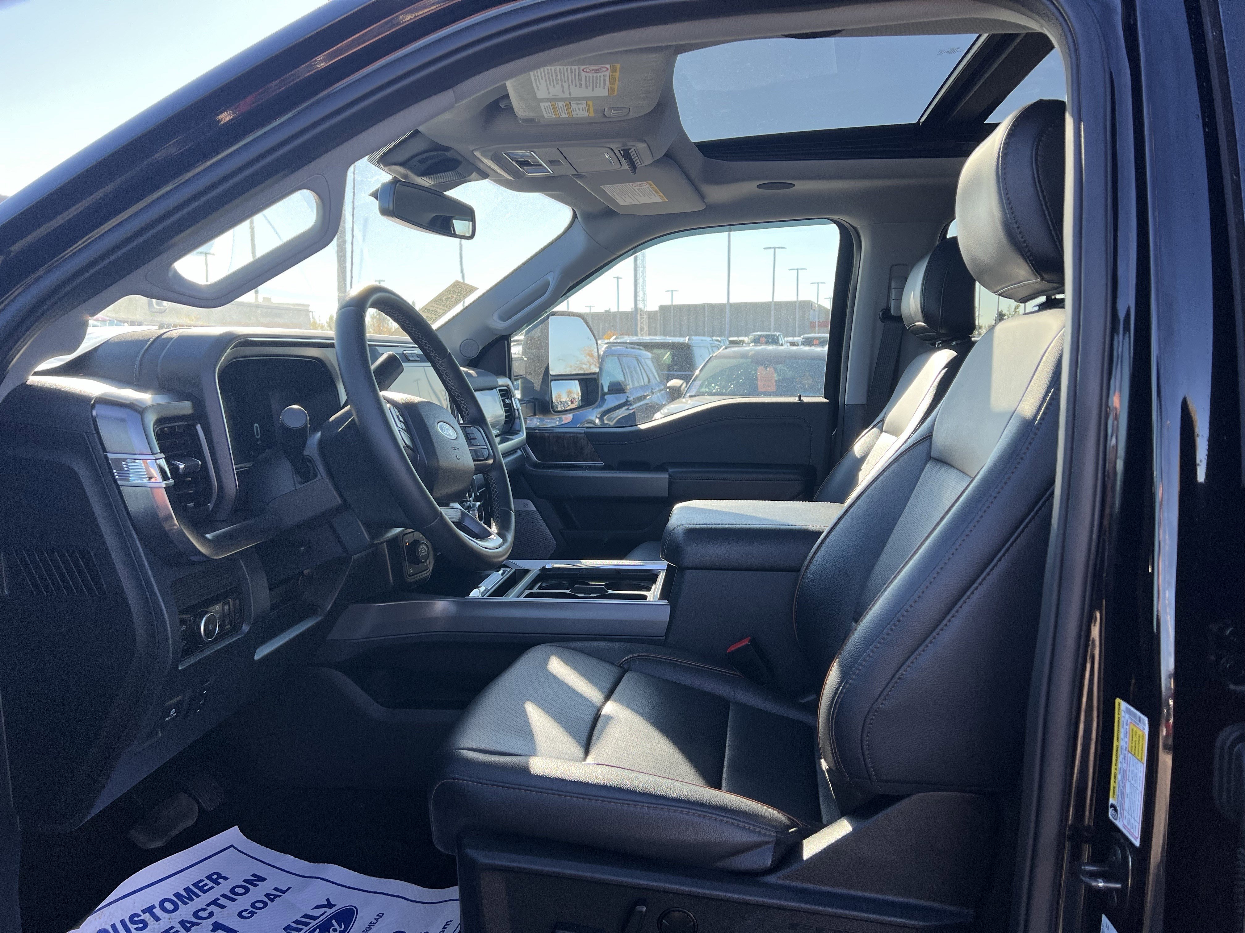 Used 2025 Ford F250 Lariat w/ Lariat Ultimate Package image 18