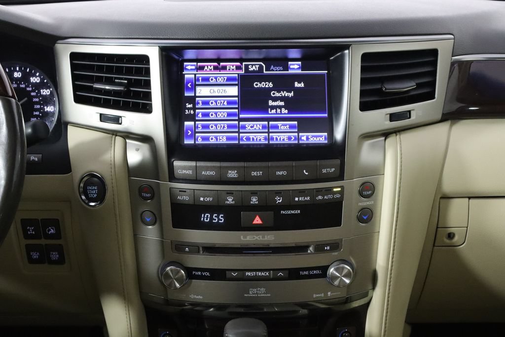 Used 2015 Lexus LX 570 4WD image 30