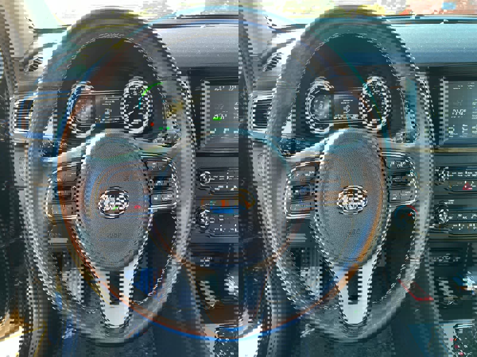 Used 2018 Kia Niro LX image 30