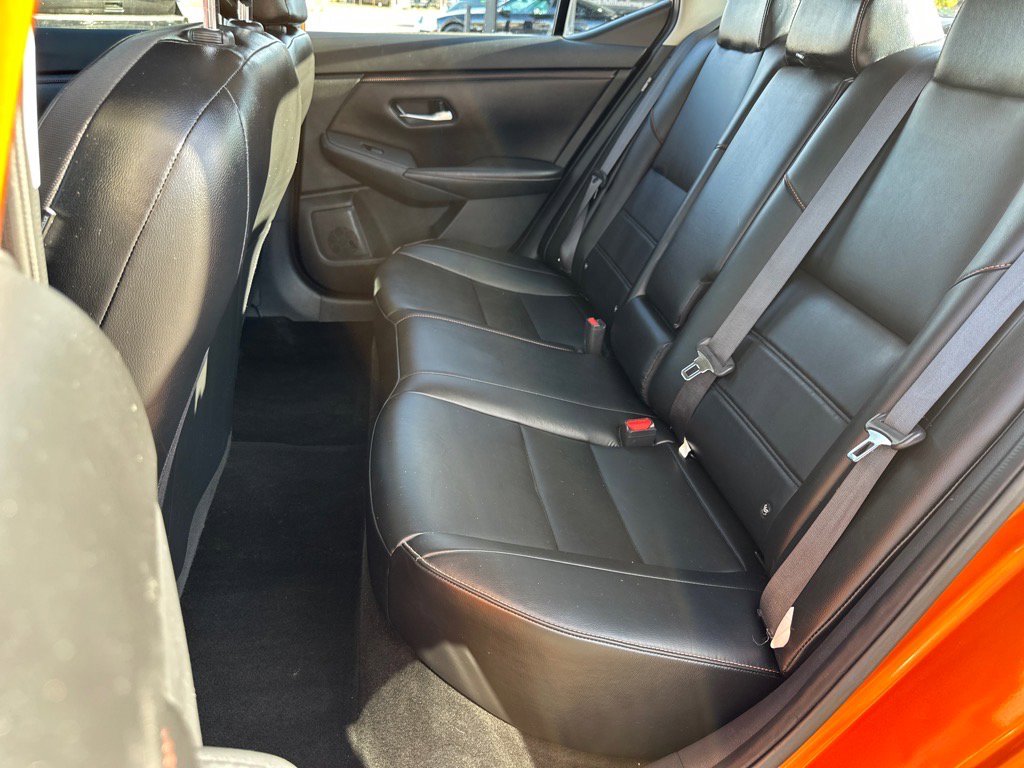 Used 2021 Nissan Sentra SR w/ SR Premium Package image 19