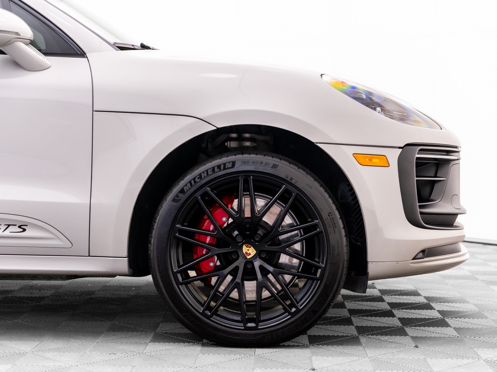 Certified 2023 Porsche Macan GTS w/ Premium Package Plus AWD/4WD image 35