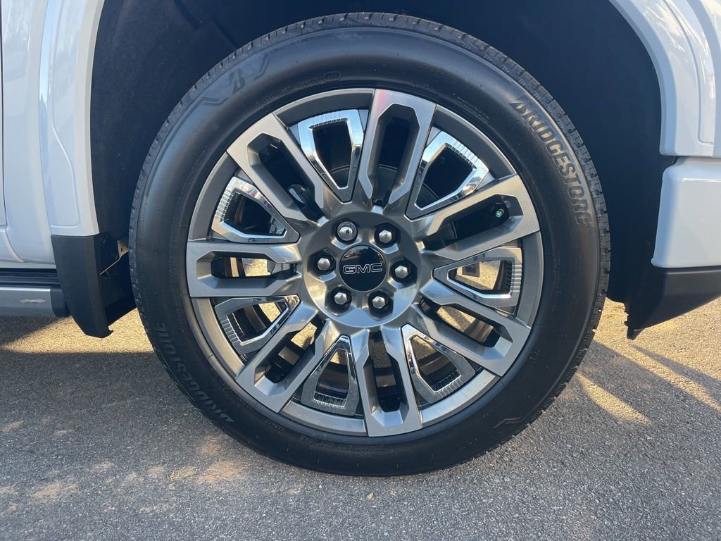 New 2026 GMC Sierra 1500 Denali Ultimate w/ LPO, Black Badging Package image 40