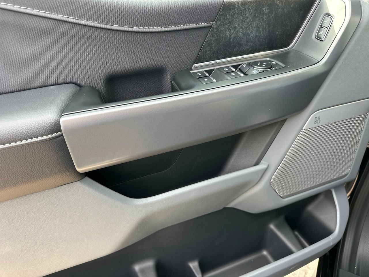 New 2025 Ford F150 Lightning Flash AWD/4WD image 38