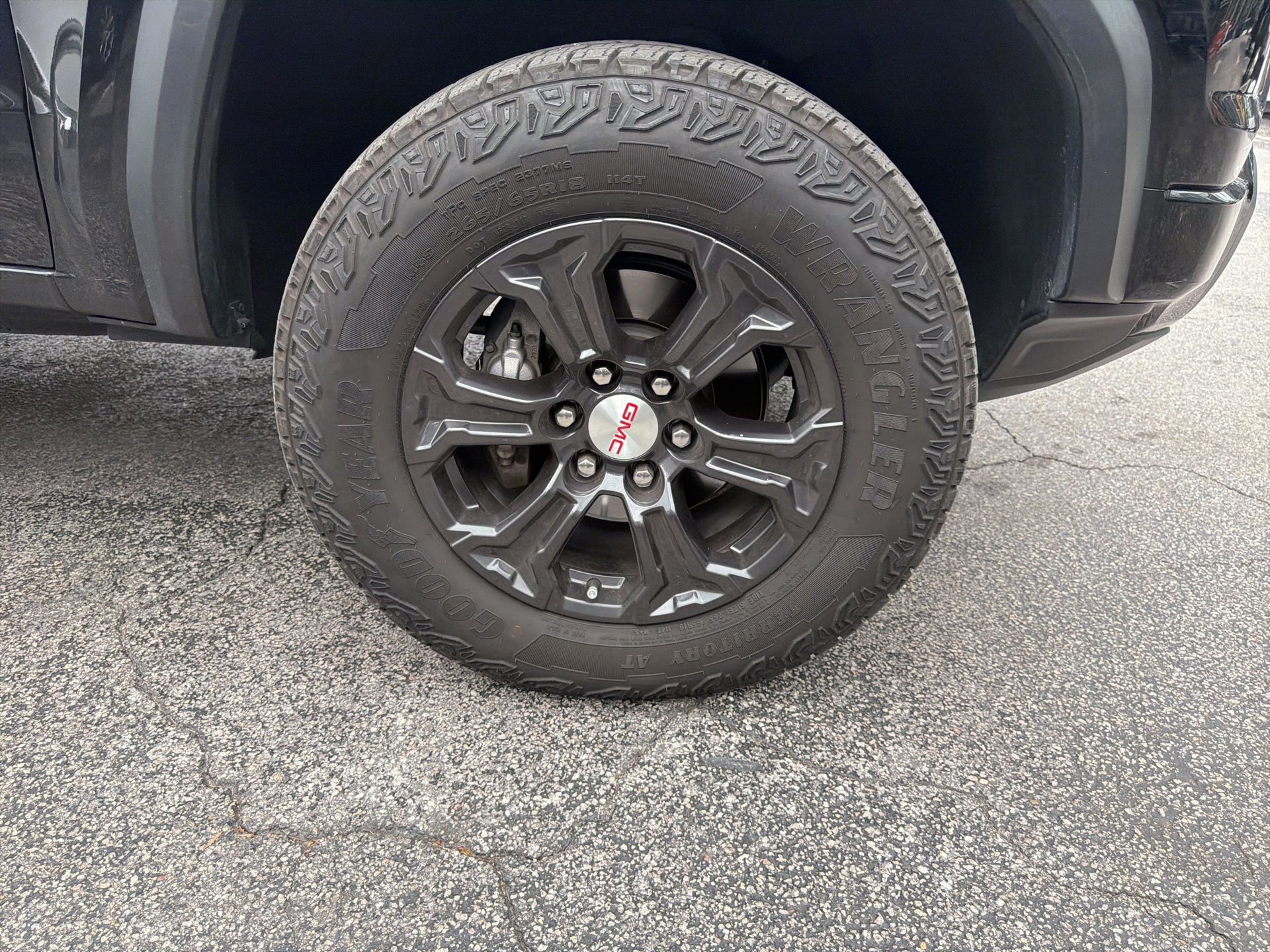 Used 2023 GMC Canyon Elevation w/ Convenience Package RWD image 10